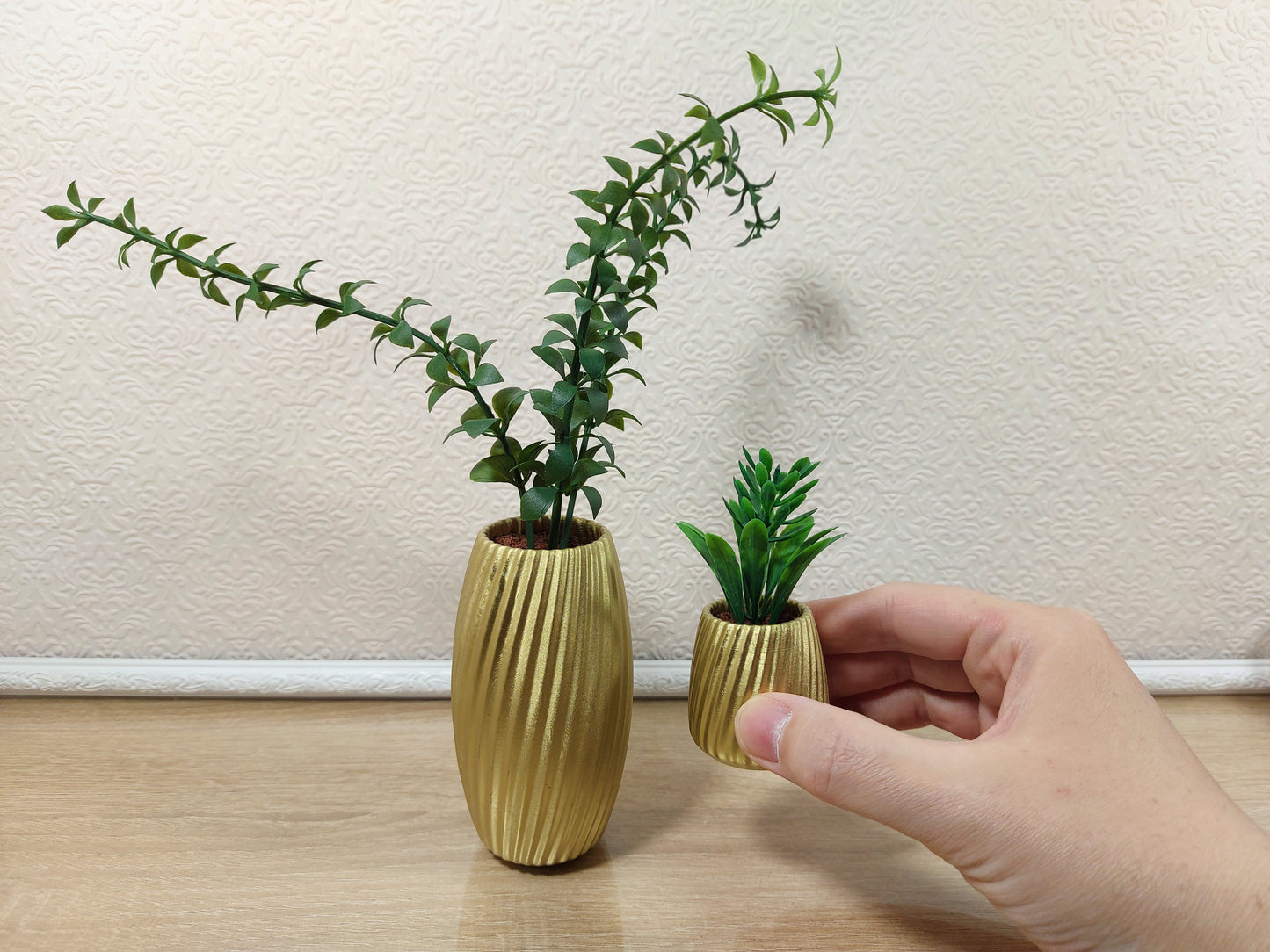 Miniature artificial plants in pots, set of 5 pcs, gold