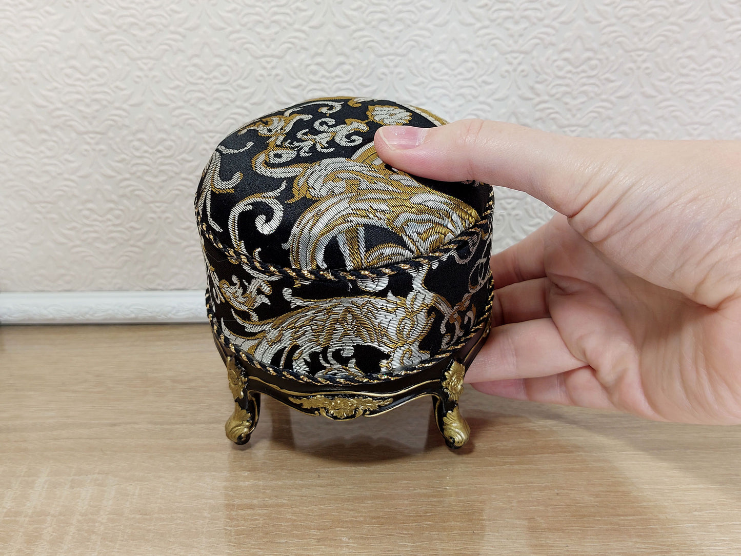 Baroque ottoman for dolls, black