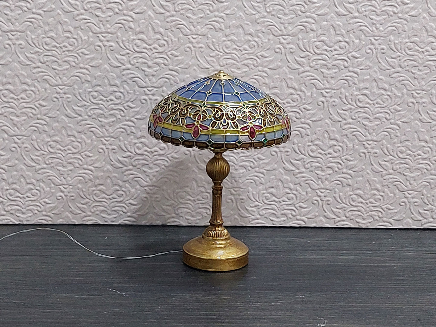 Tiffany Style stained glass lamp with LED, Snow Clematis