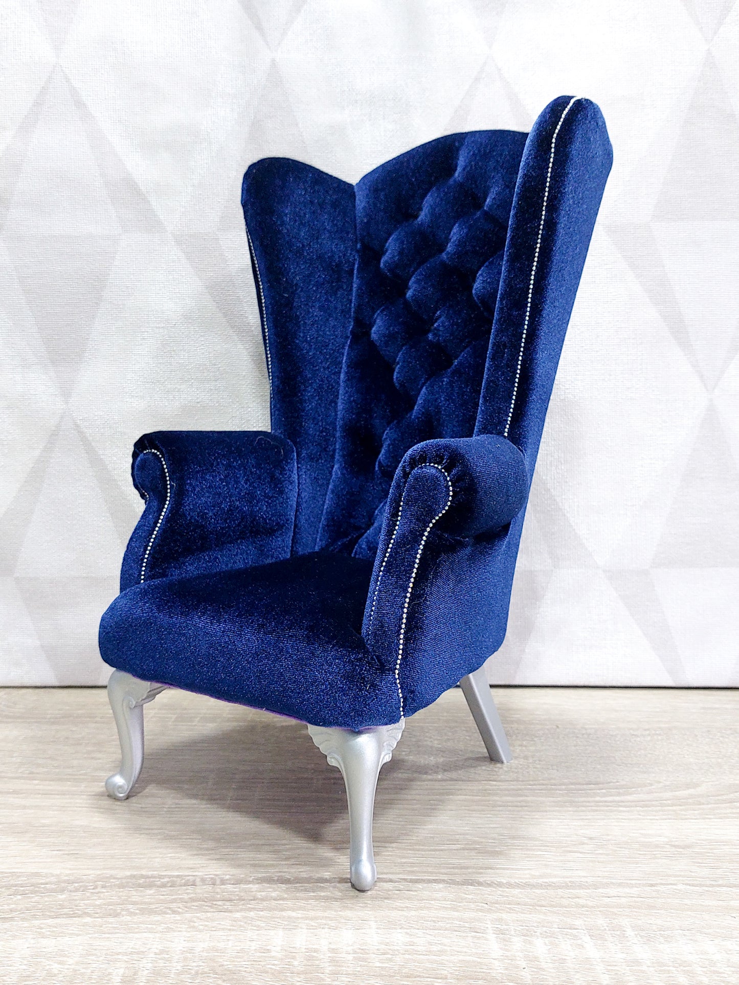 Chesterfield queen chair, blue velvet