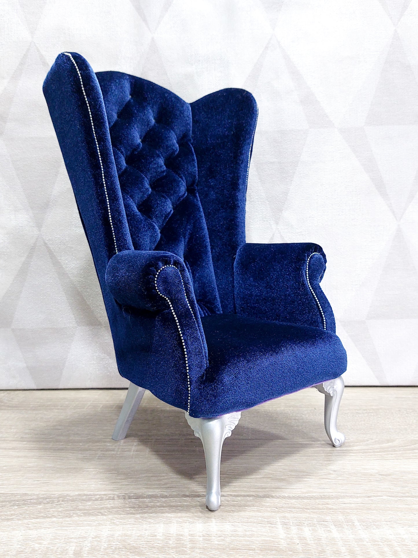 Chesterfield queen chair, blue velvet