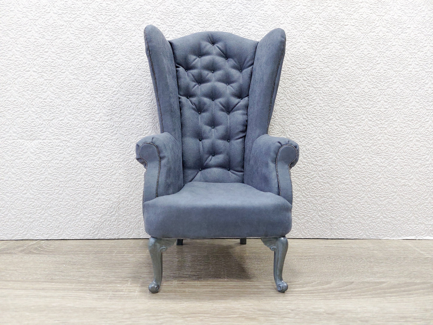 Chesterfield queen chair, gray