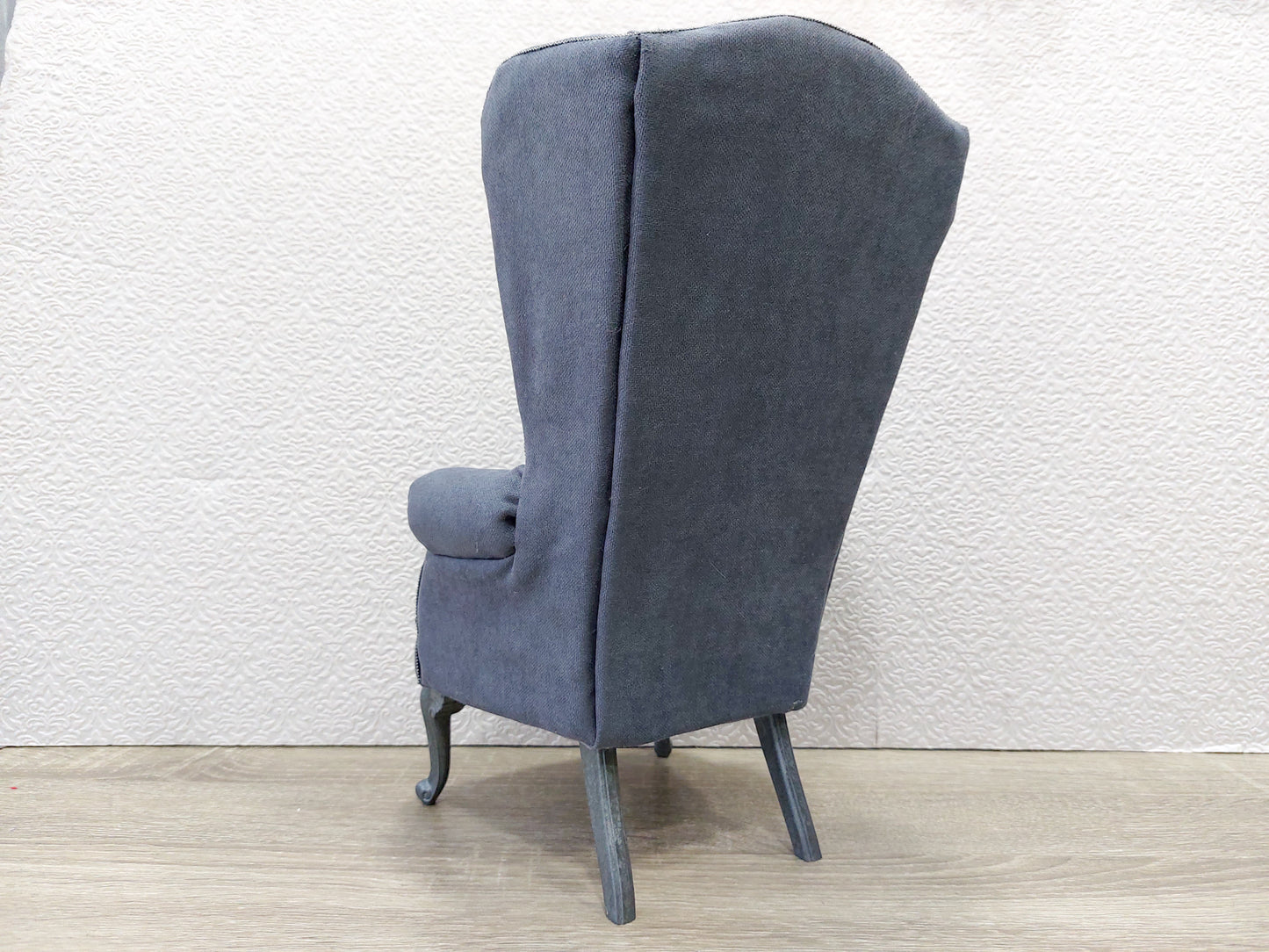 Chesterfield queen chair, gray