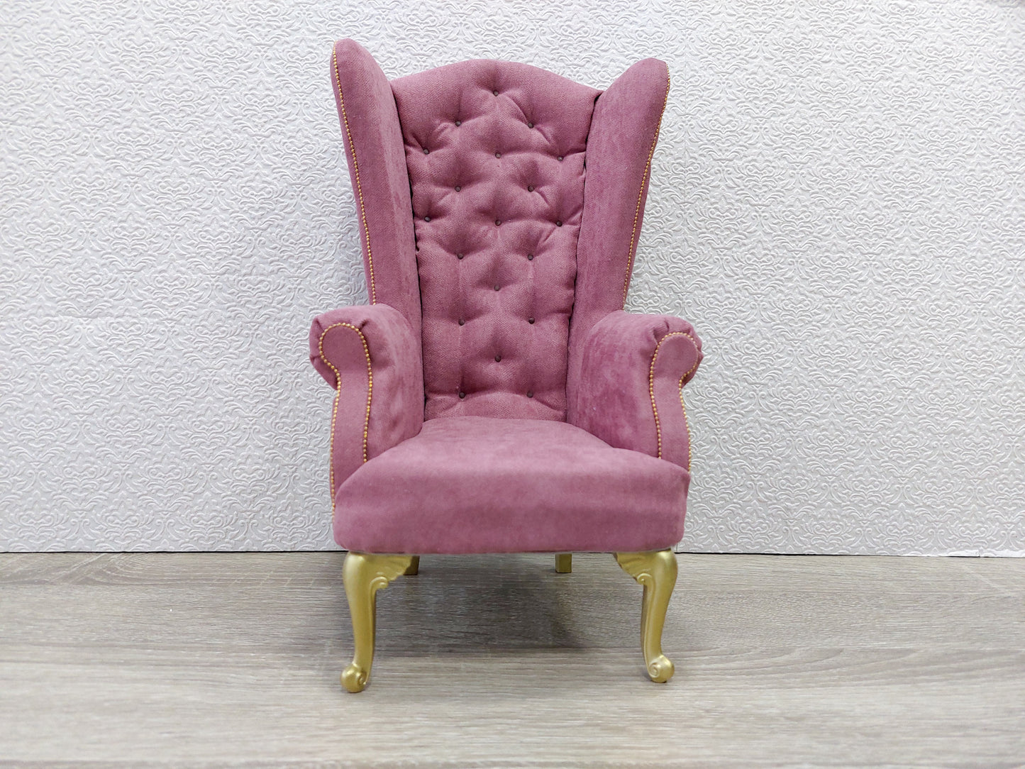 Chesterfield queen chair, clover