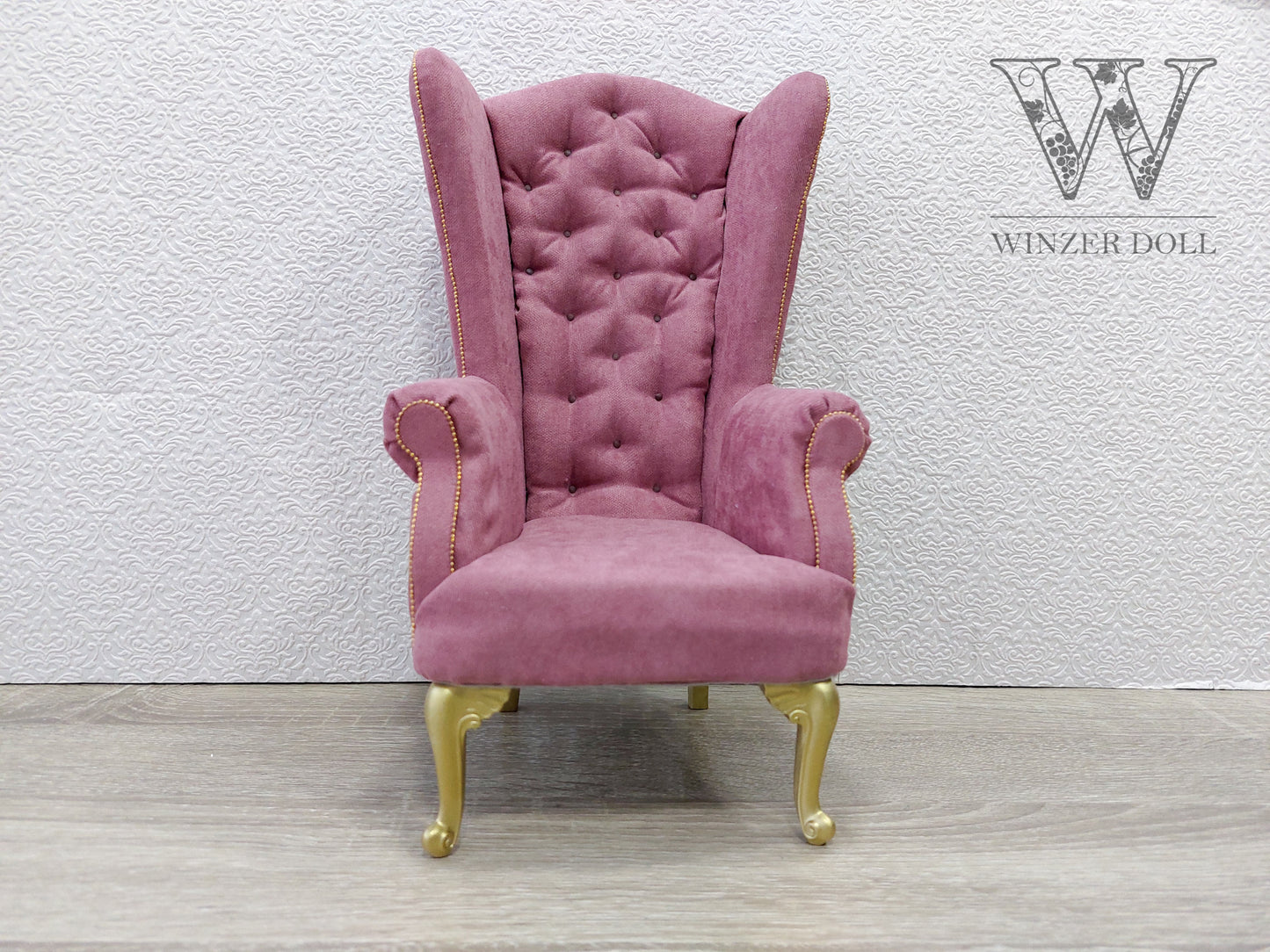 Chesterfield queen chair, clover