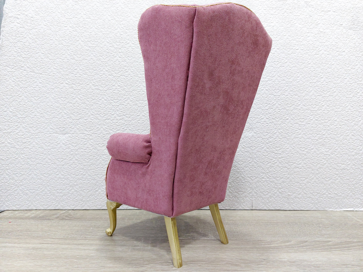 Chesterfield queen chair, clover