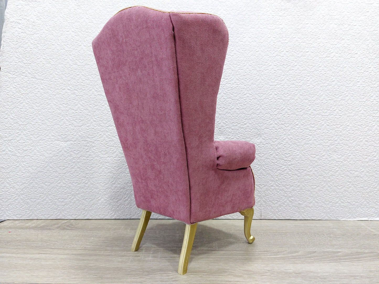 Chesterfield queen chair, clover