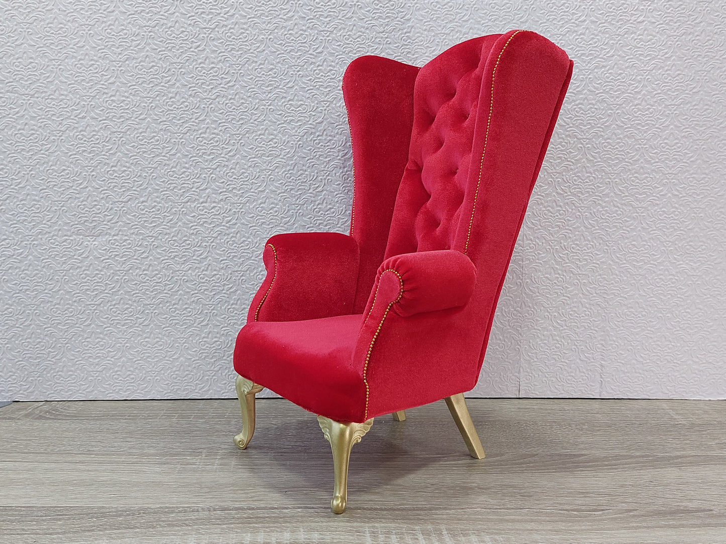 Chesterfield queen chair, red velvet