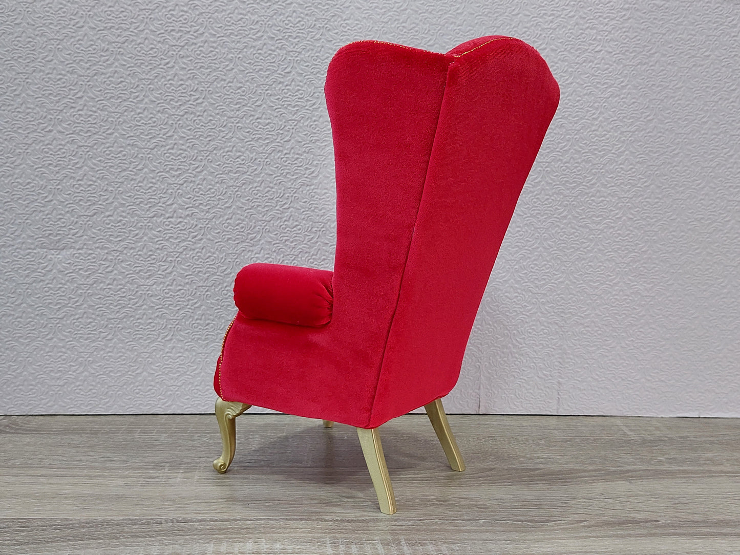 Chesterfield queen chair, red velvet