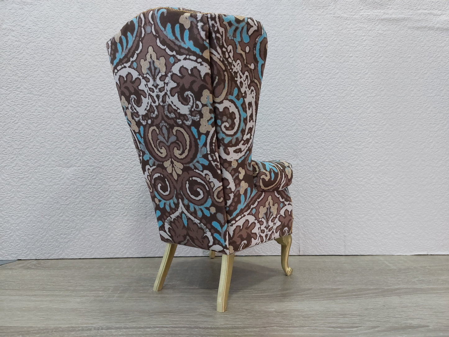 Chesterfield queen chair, brown & blue