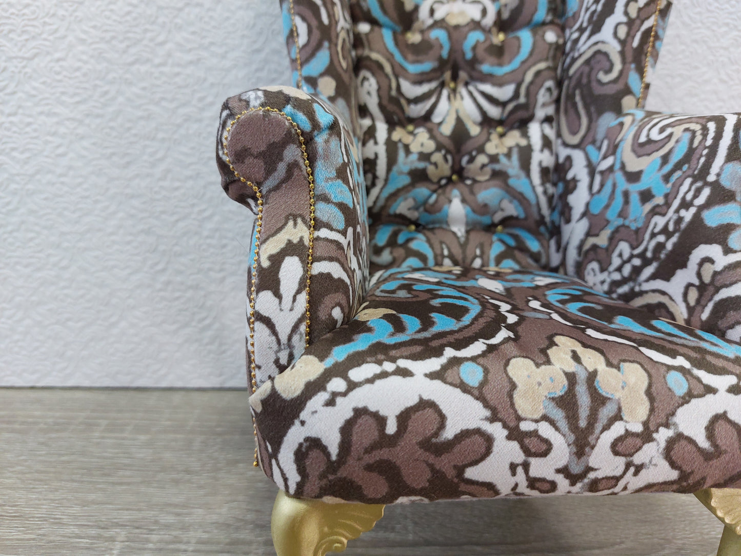 Chesterfield queen chair, brown & blue