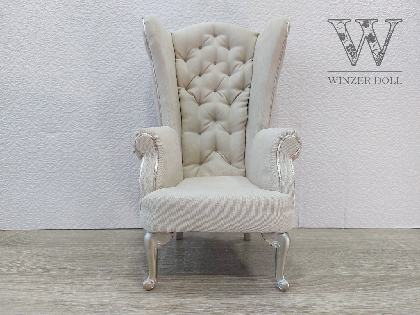 Chesterfield queen chair, beige