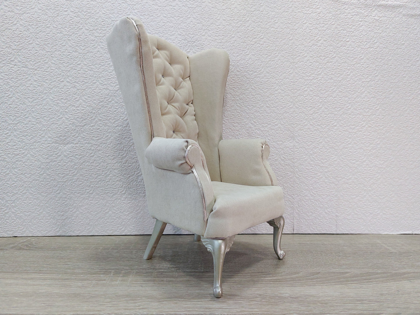 Chesterfield queen chair, beige