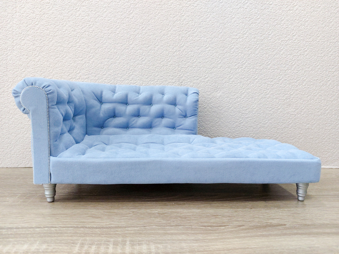Chesterfield chaise lounge, blue