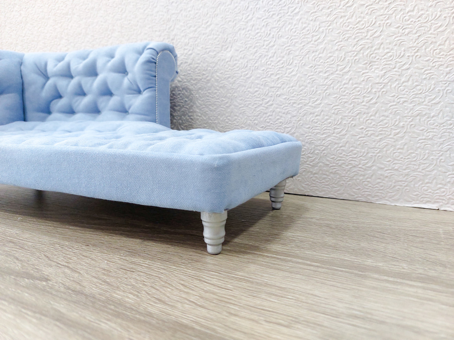Chesterfield chaise lounge, blue