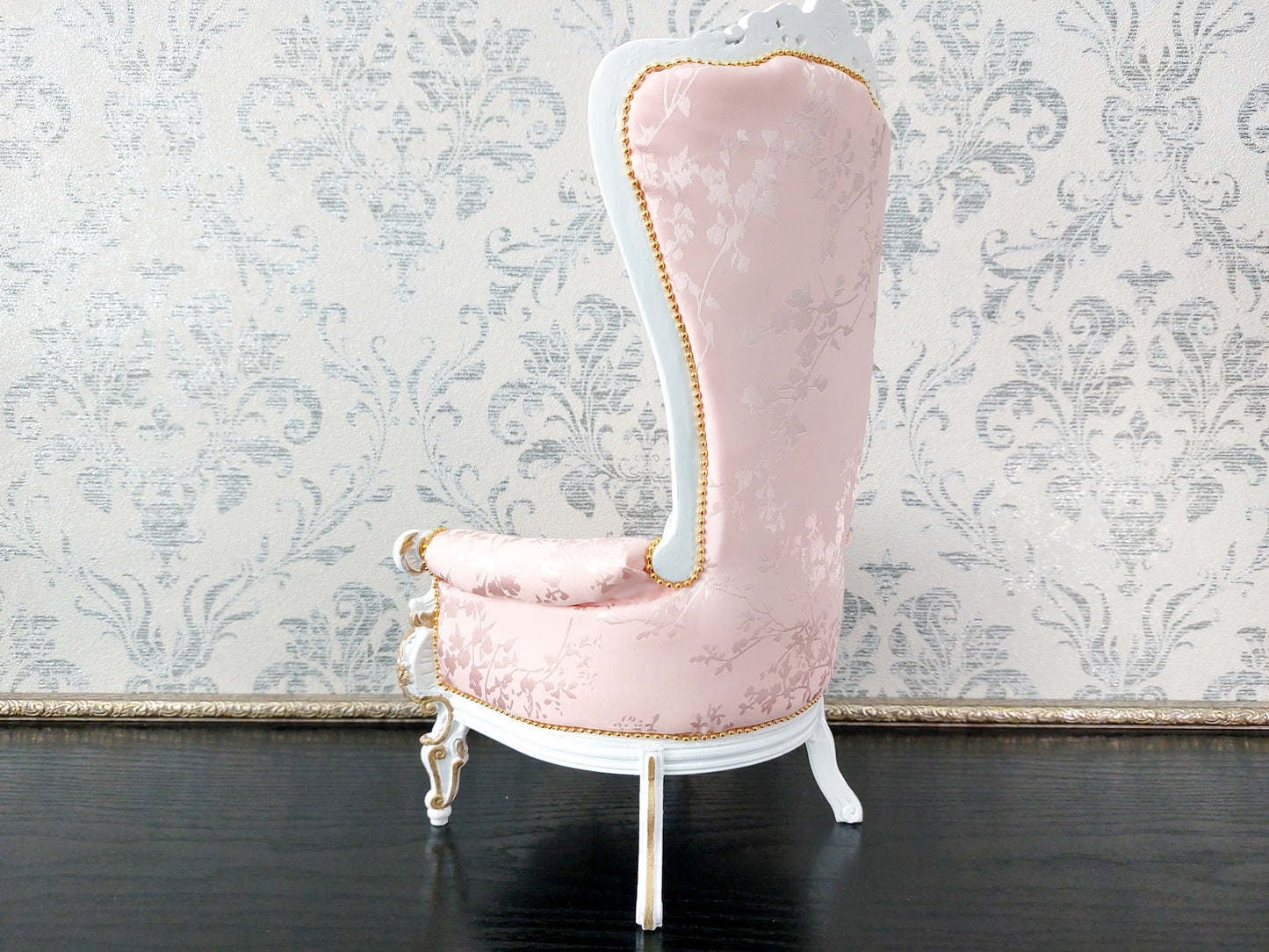 Baroque throne for dolls, white & pink
