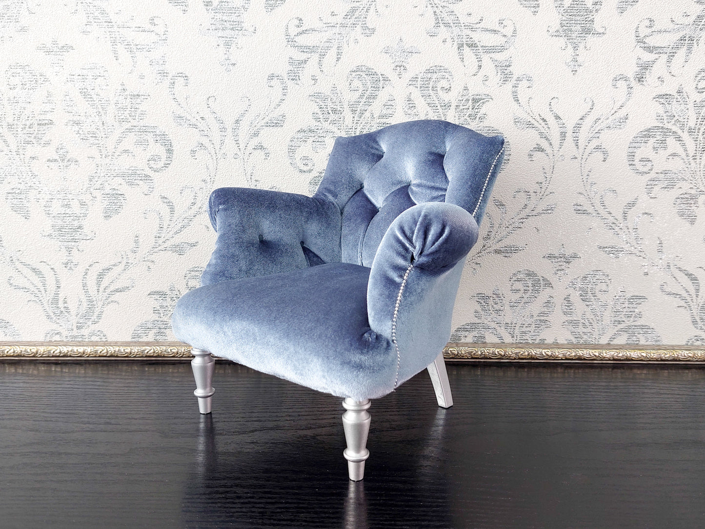 Chesterfield low chair, gray velvet