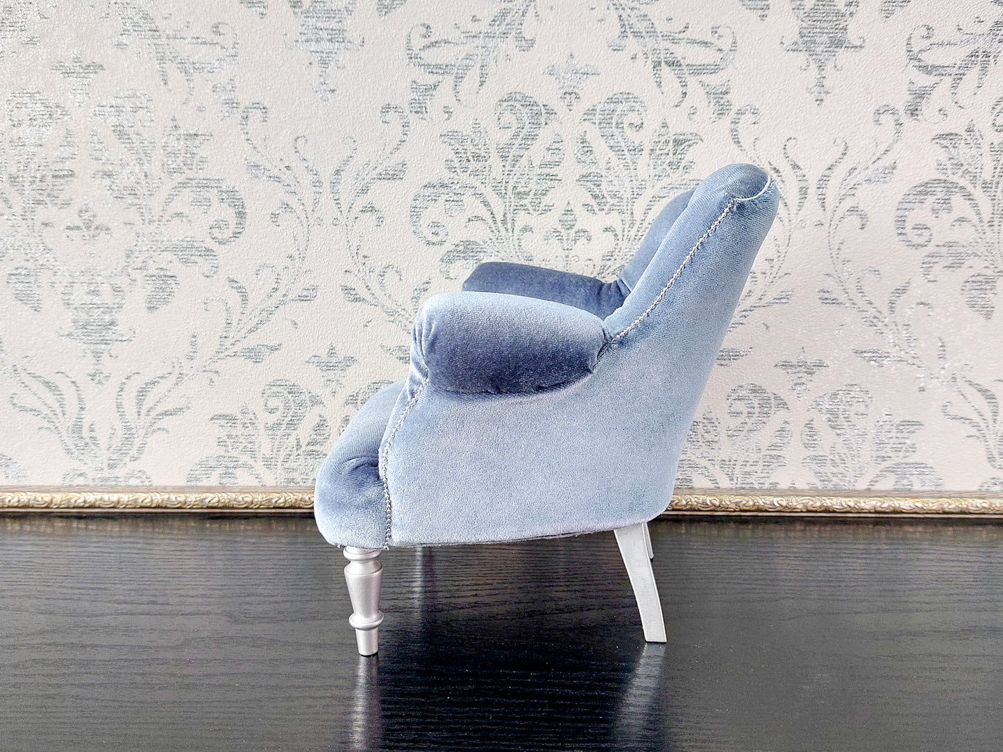 Chesterfield low chair, gray velvet