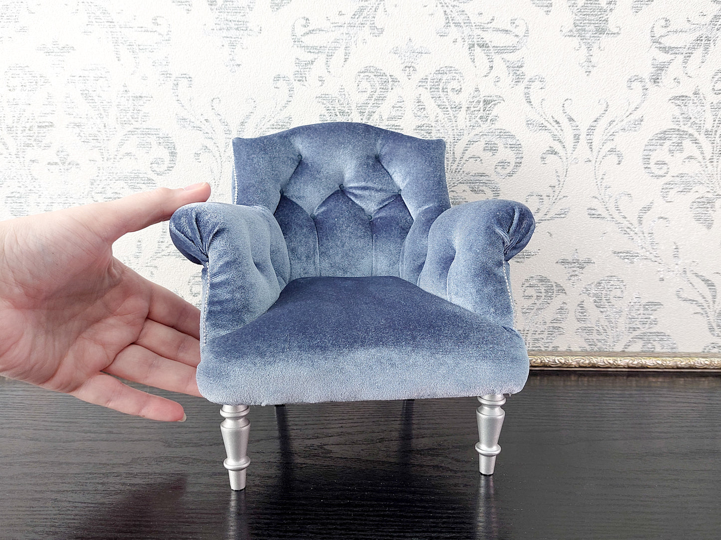 Chesterfield low chair, gray velvet