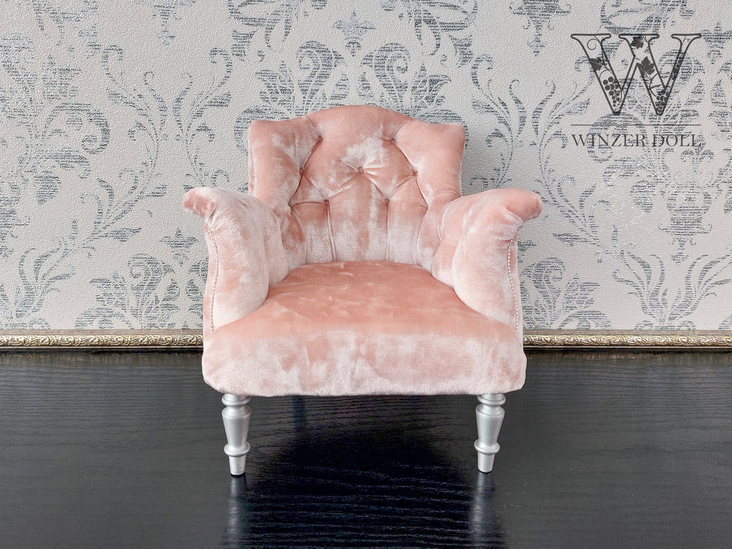 Chesterfield low chair, pink velvet