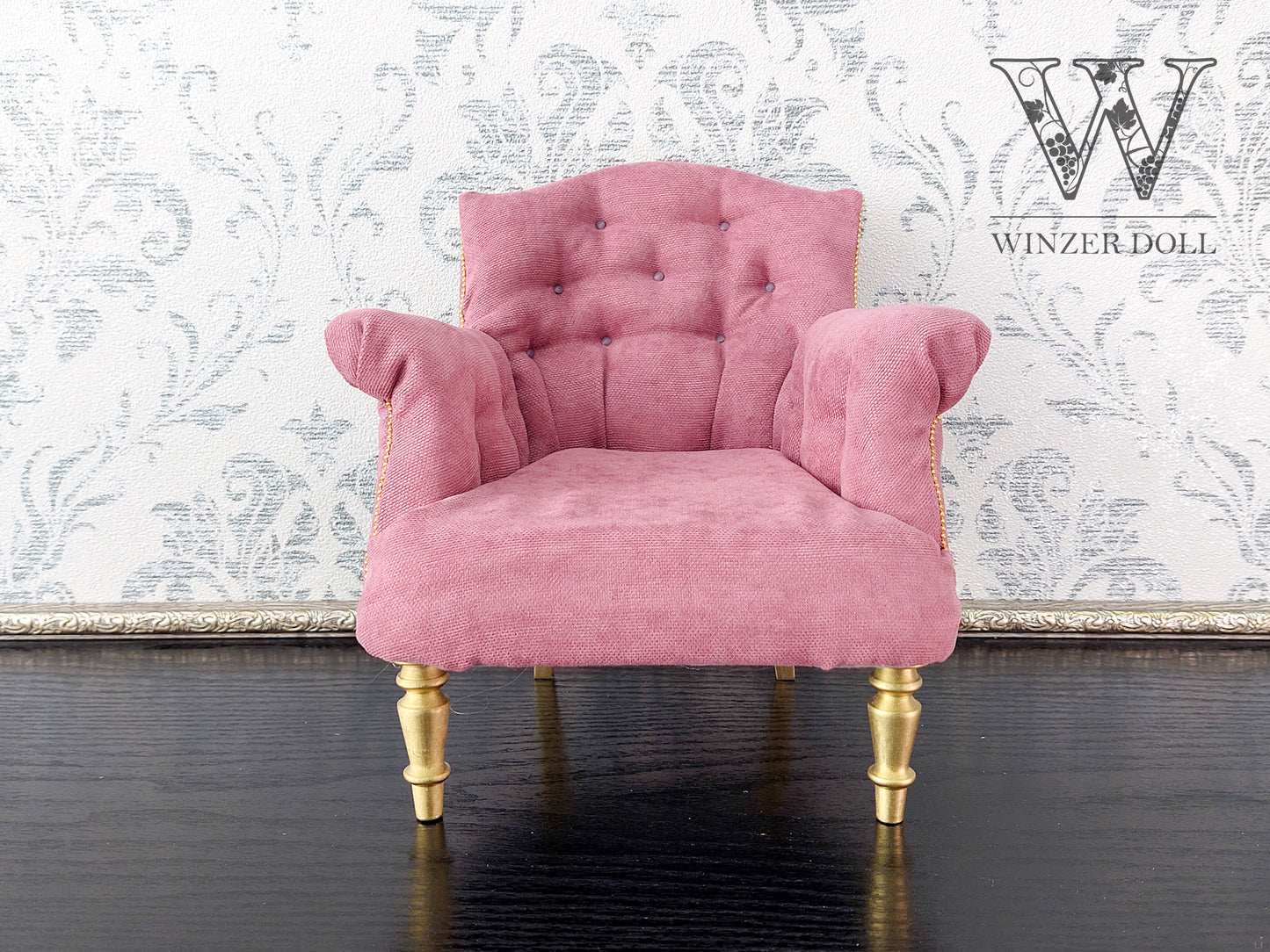 Chesterfield low chair, clover