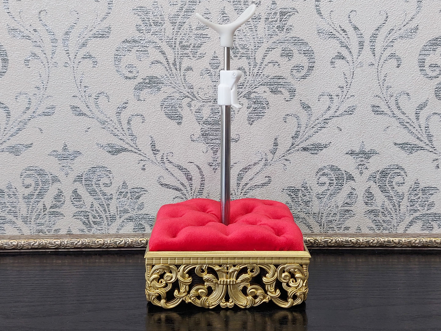 Doll posing stand single or double saddle style