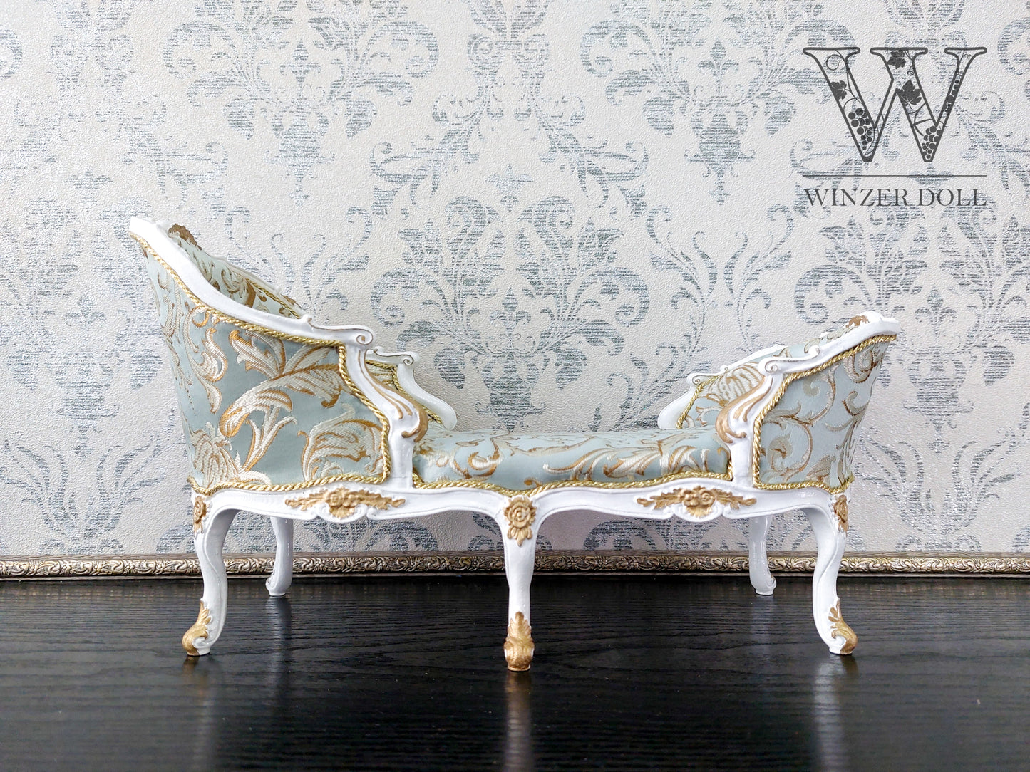 Daybed Louis XV mid-18th century for dolls, white & azure