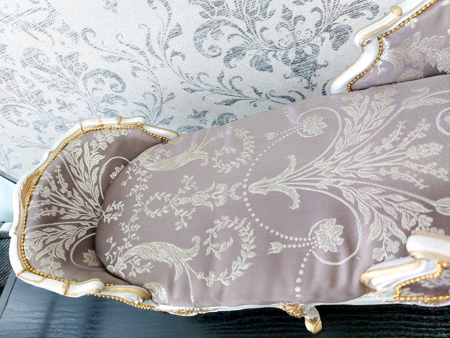 Reserved - 4 chairs, 2 daybeds for 17" dolls