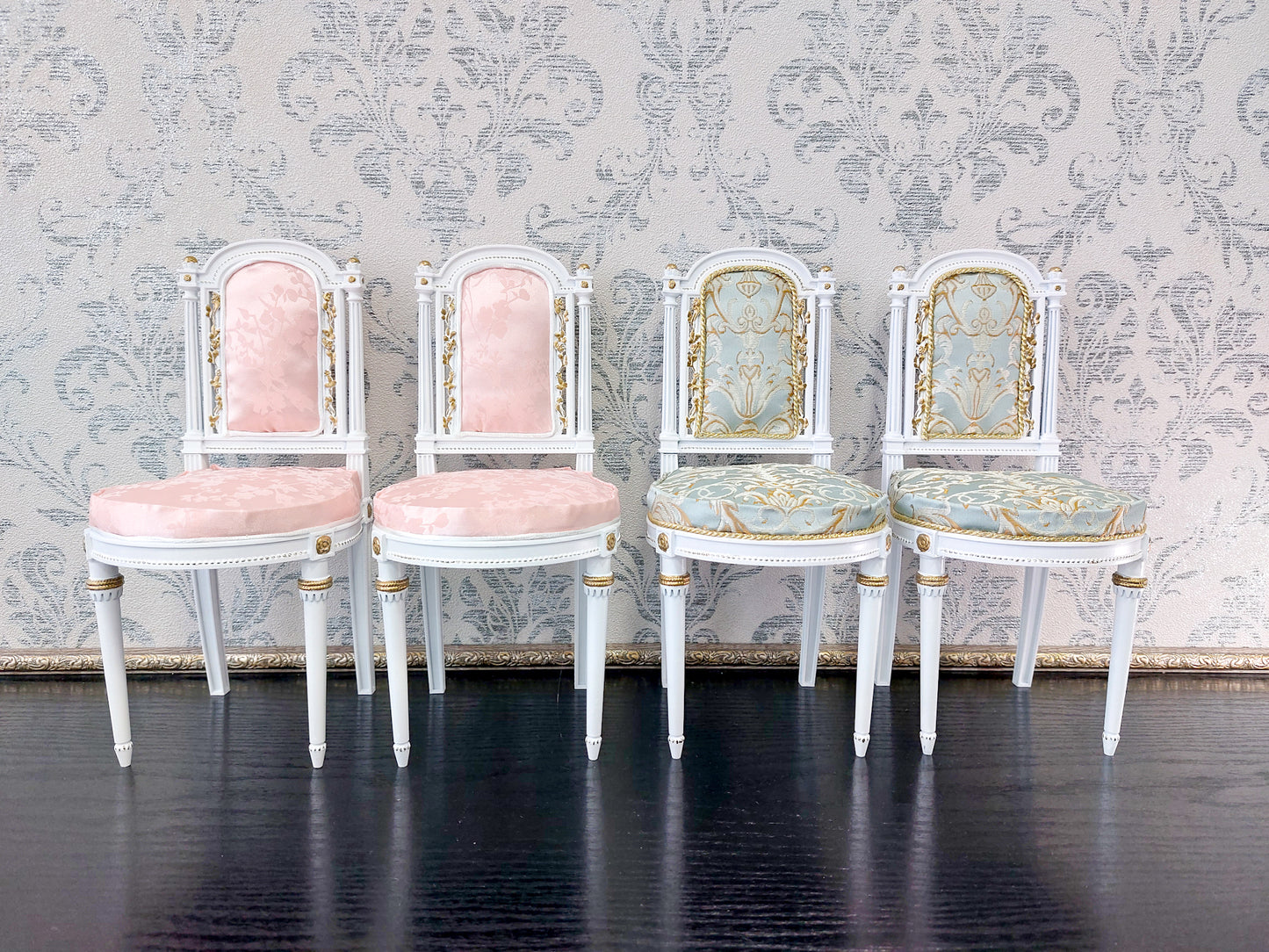 Reserved - 4 chairs, 2 daybeds for 17" dolls