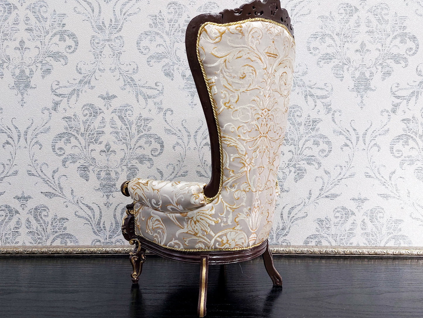 Baroque throne for dolls, brown & beige