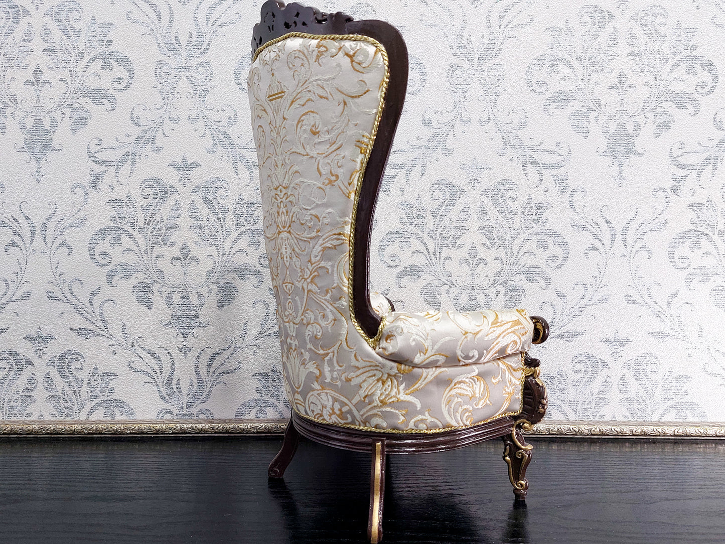Baroque throne for dolls, brown & beige