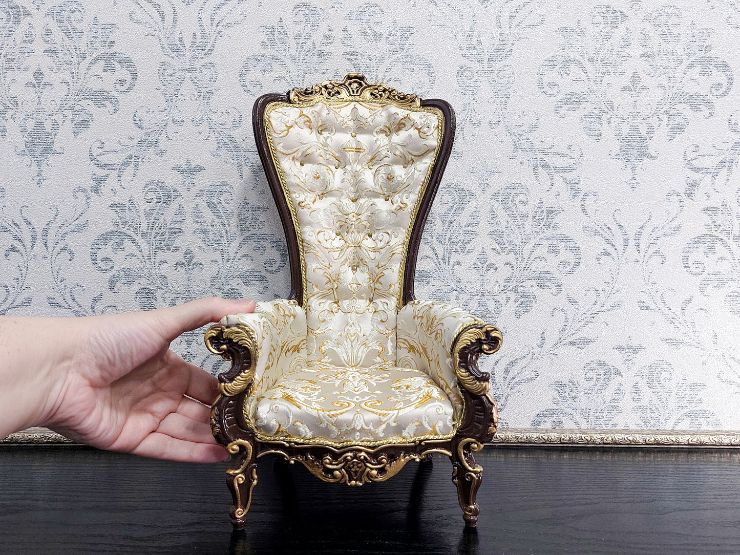Baroque throne for dolls, brown & beige