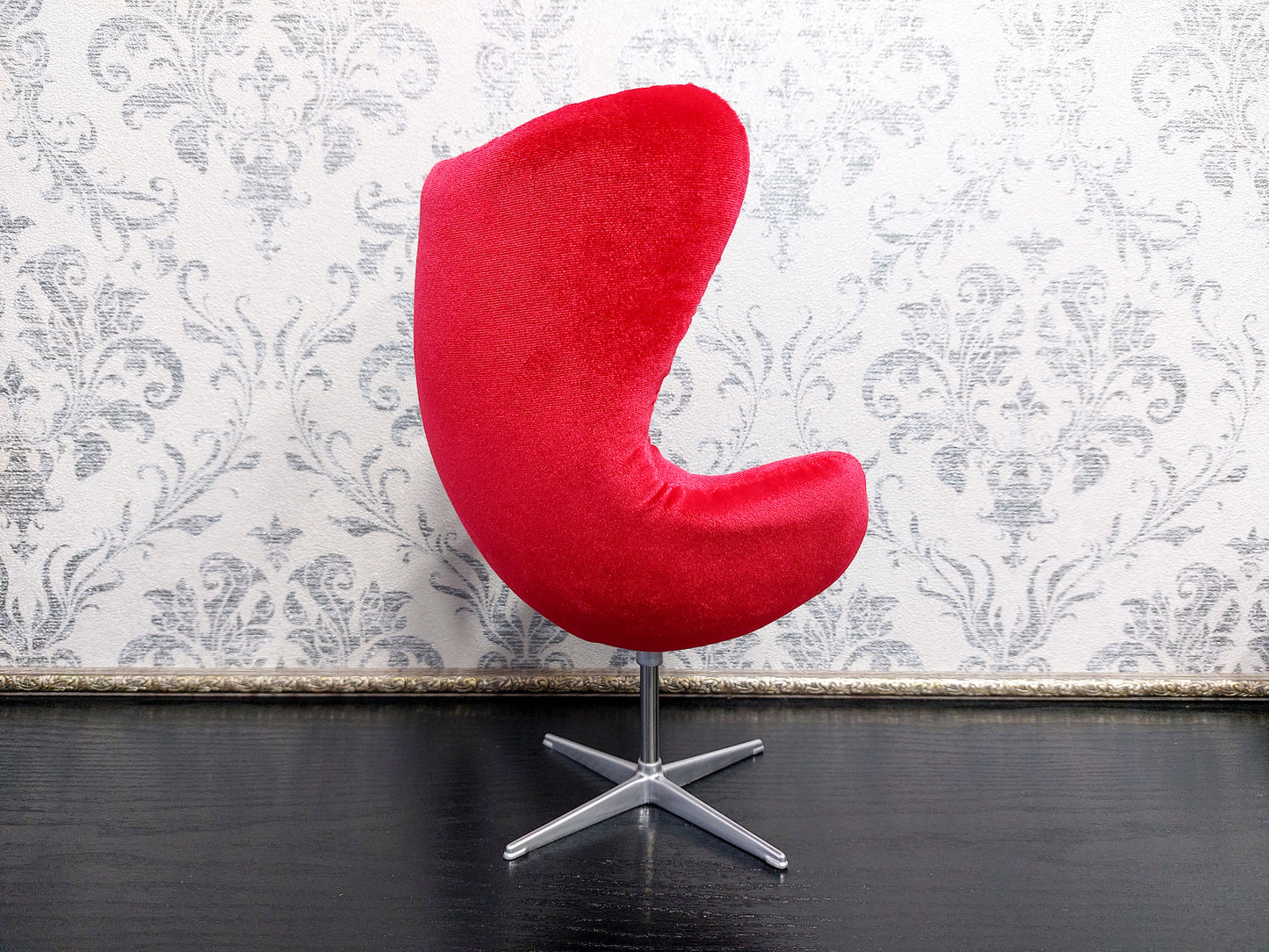 Egg chair, red velvet