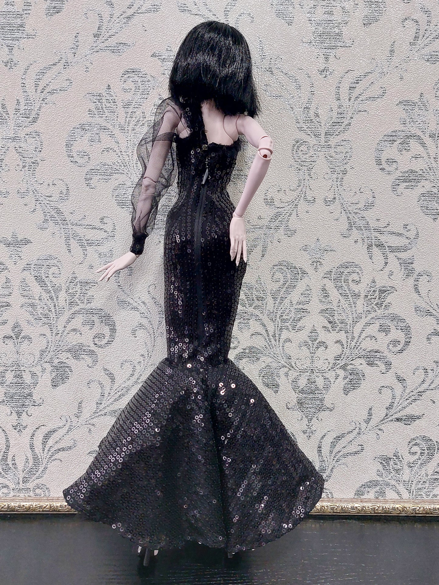 Sequined cocktail dress, black