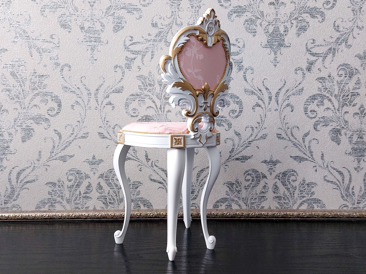 Reserved - 1/4 cabriole chair white & gold