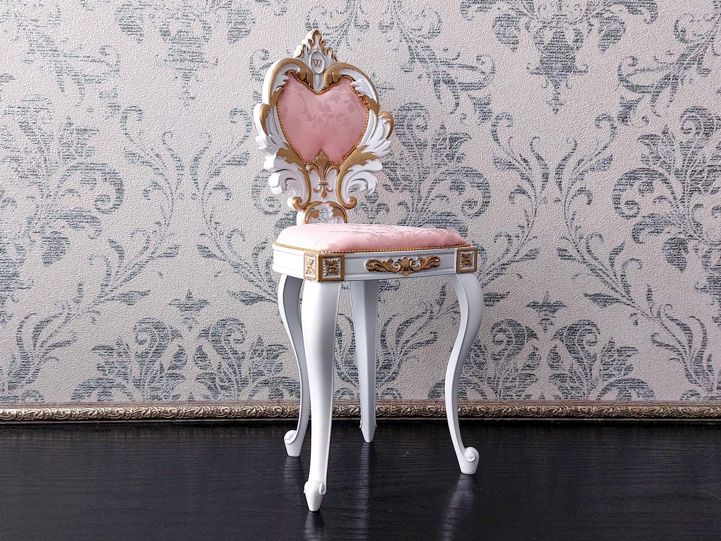 Reserved - 1/4 cabriole chair white & gold