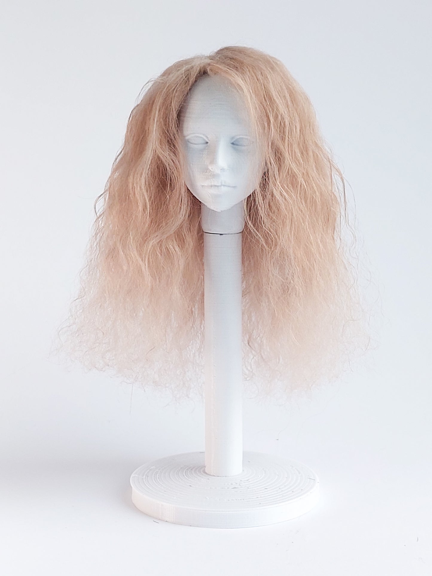 Wig wavy, champagne, lamb fur