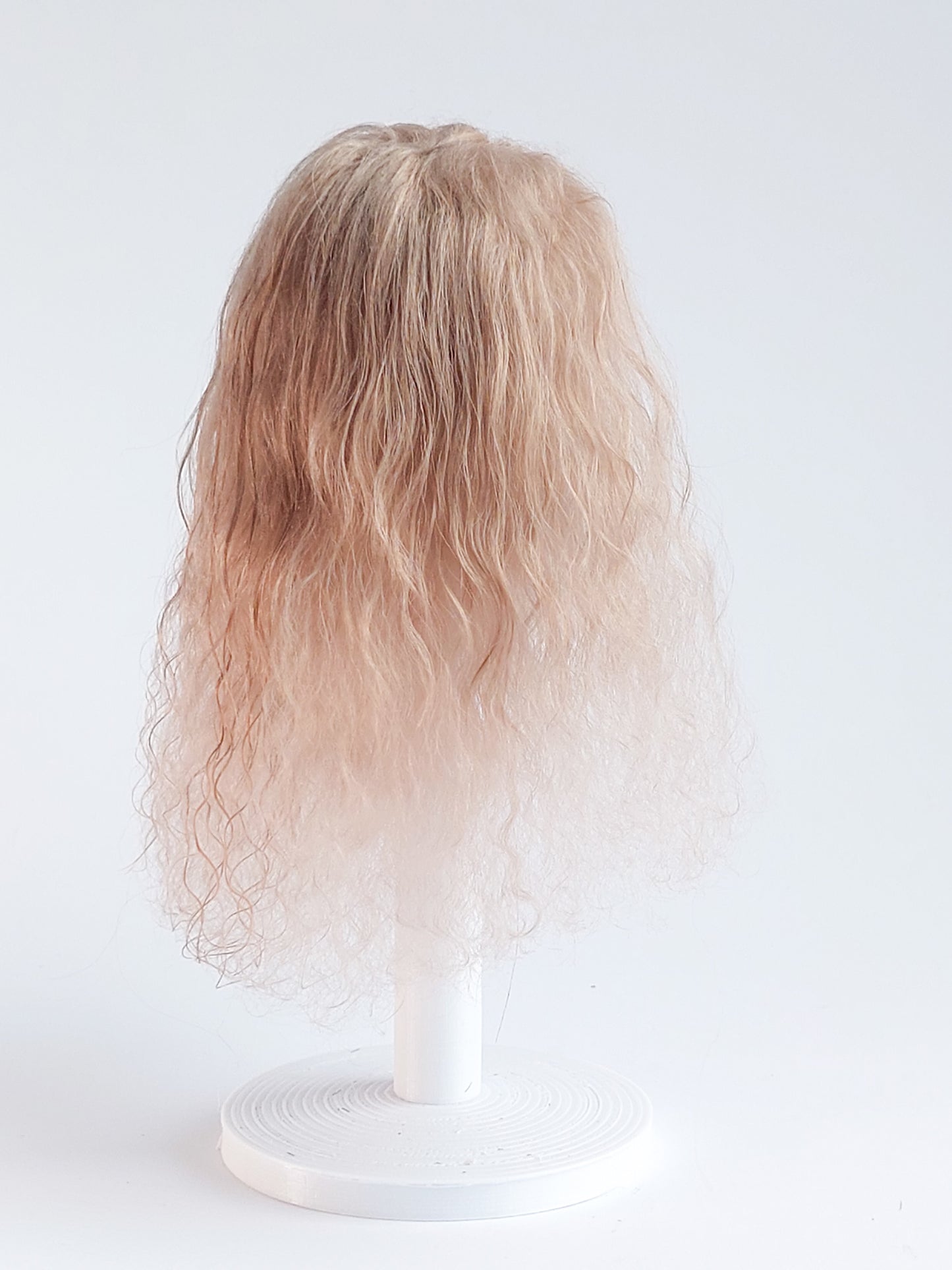 Wig wavy, champagne, lamb fur