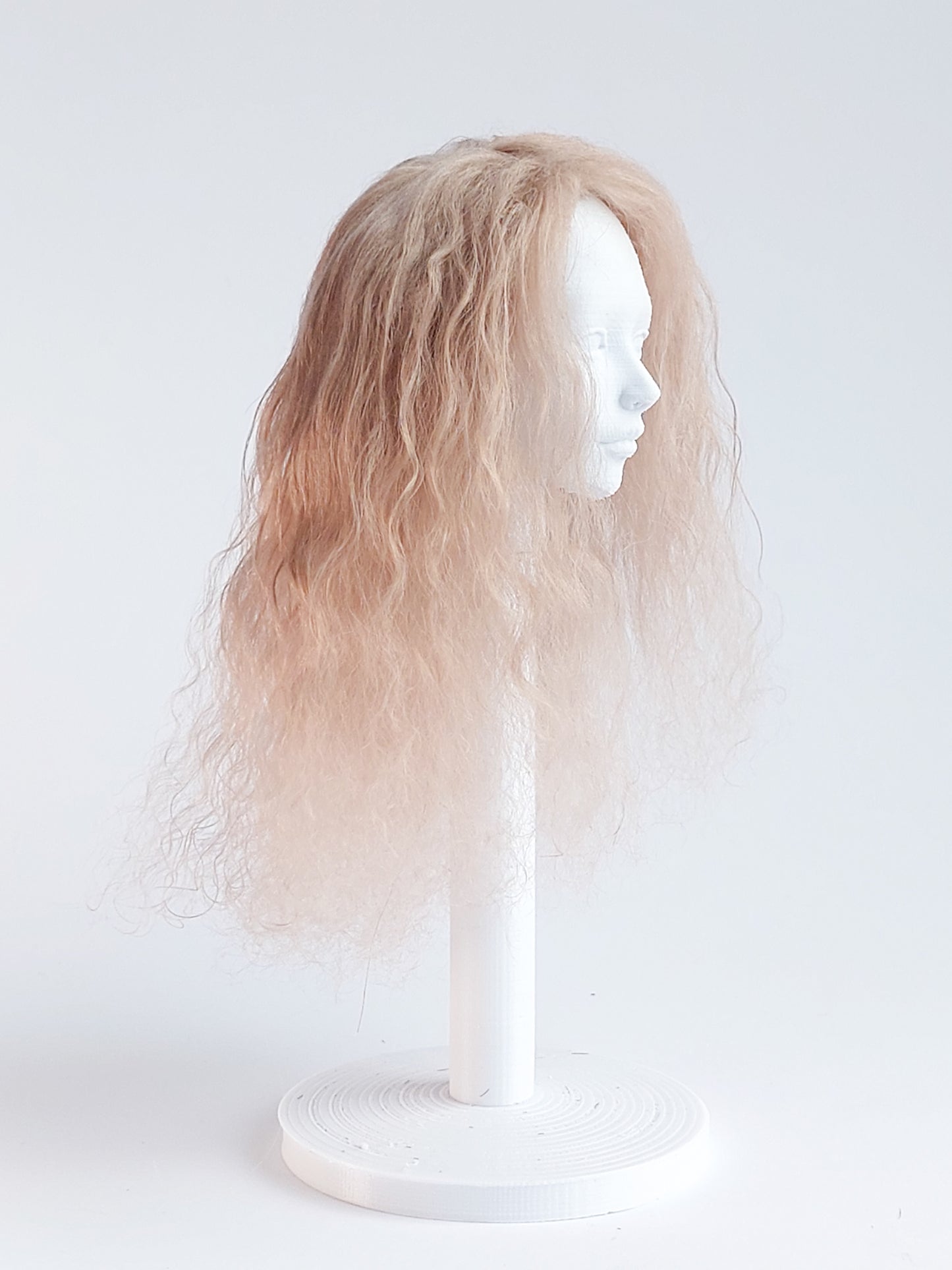 Wig wavy, champagne, lamb fur