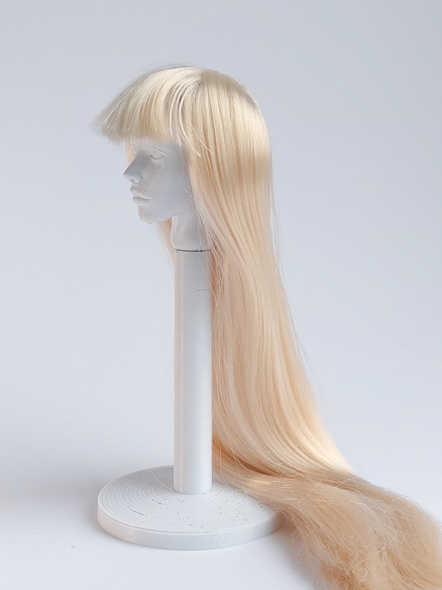 Wig long, blond, synthetic silk