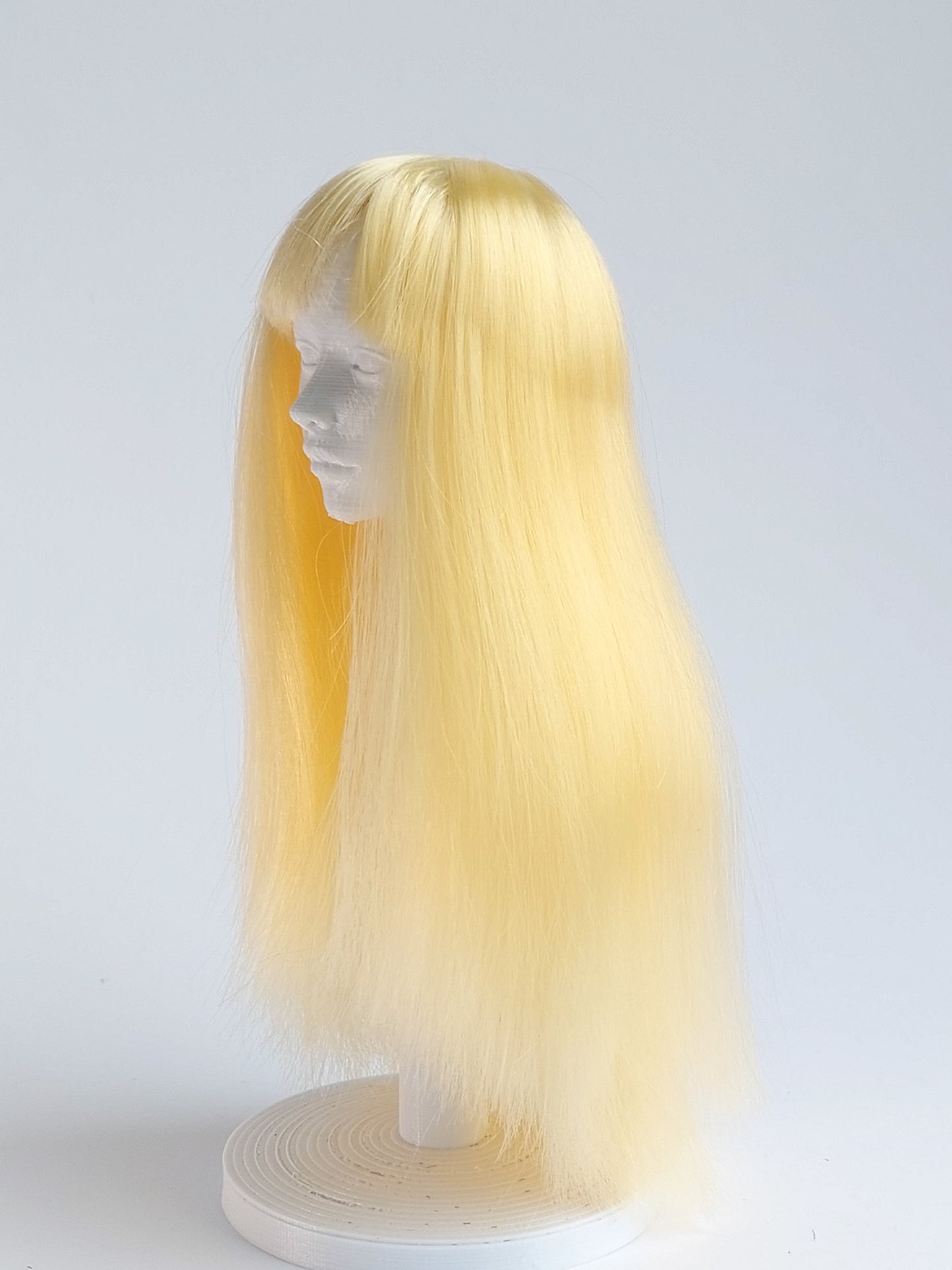 Wig long, yellow, synthetic silk