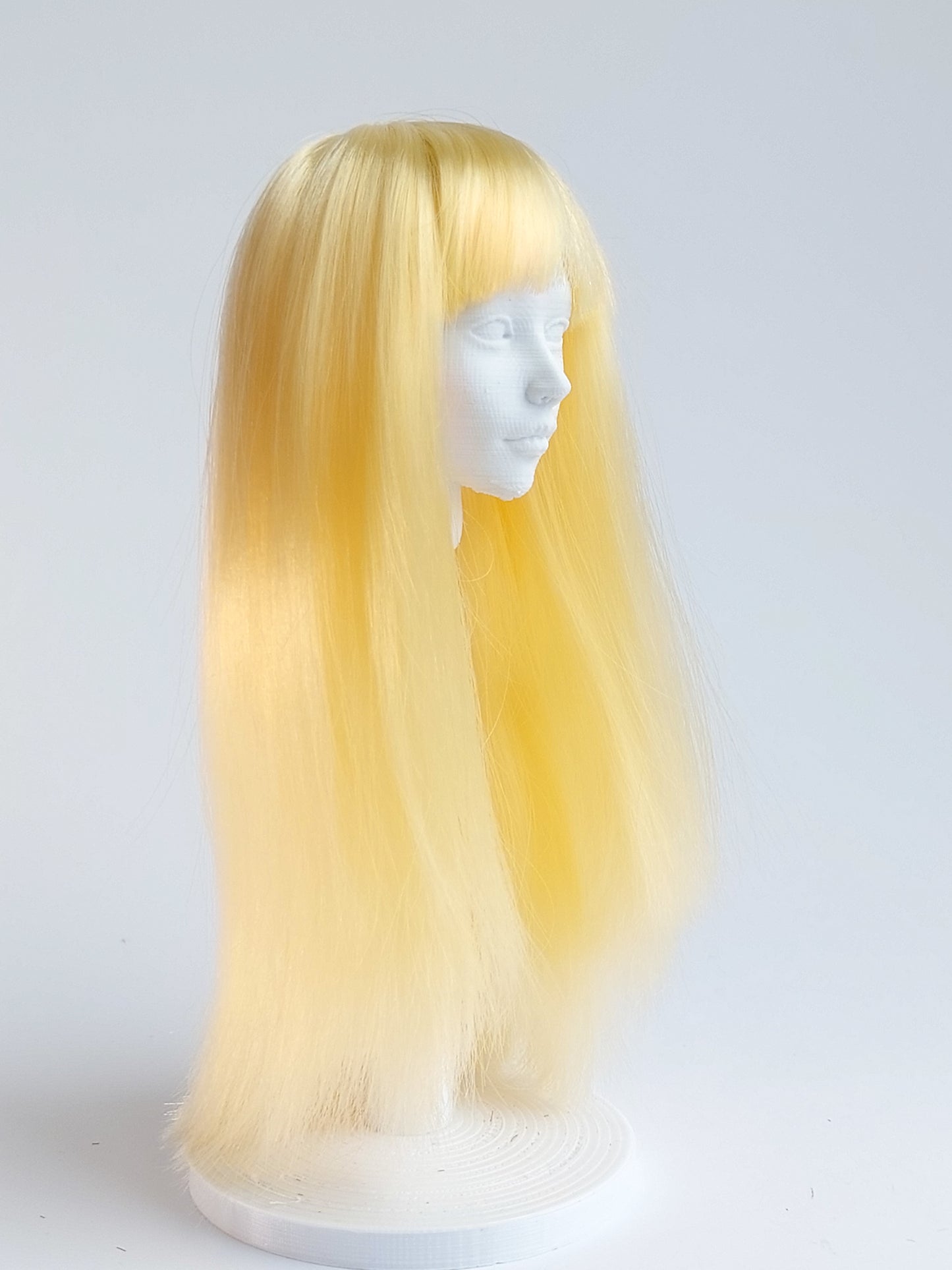 Wig long, yellow, synthetic silk