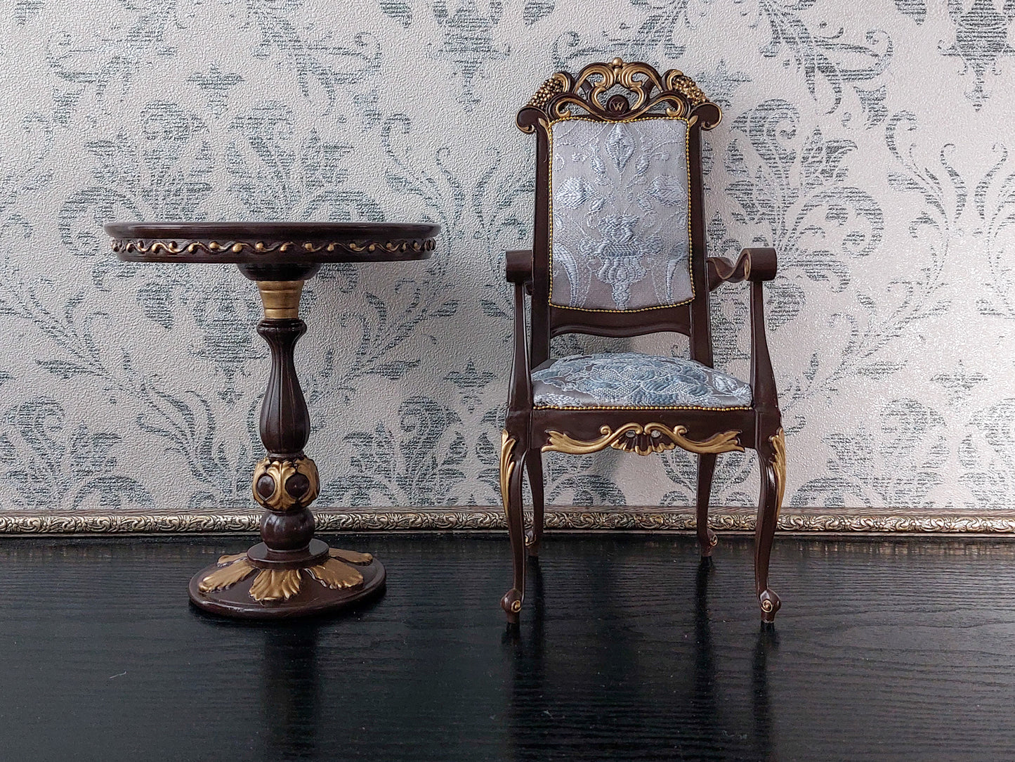 Reserved - 1/4 chair and round table, brown & gold