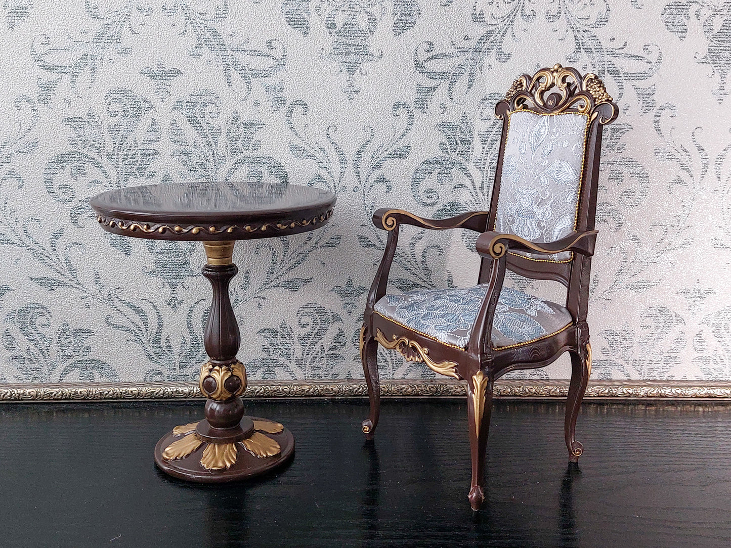 Reserved - 1/4 chair and round table, brown & gold