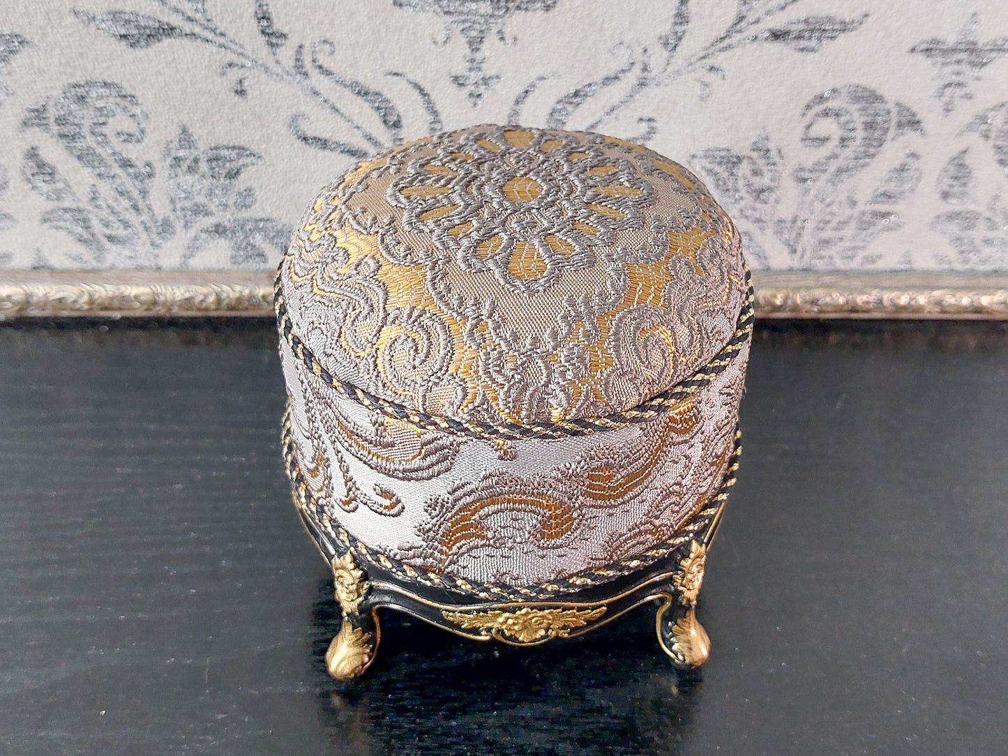 Baroque ottoman for dolls, black & gray