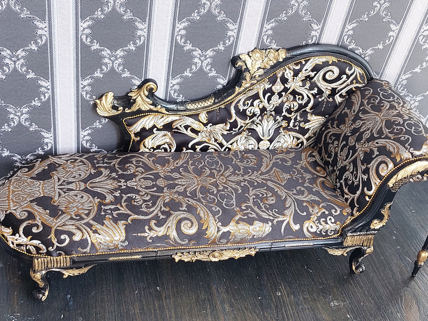 Reserved - 1/4 Chaise lounge, cake table, throne, black & gold