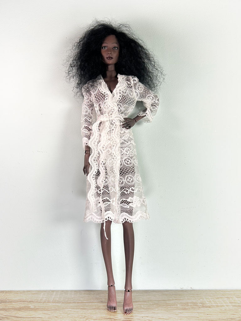 Lacy robe and panties, white