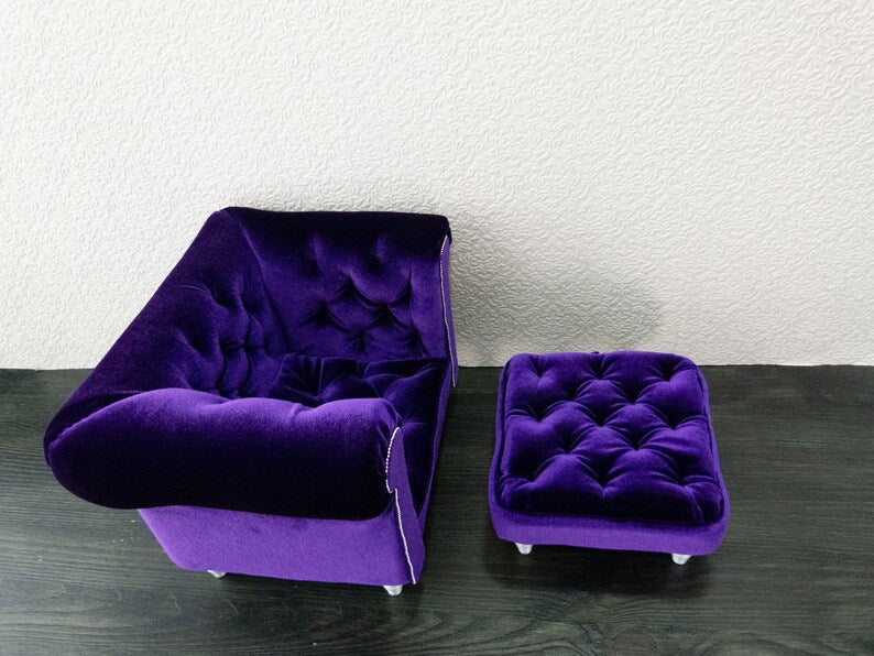 Chesterfield armchair with ottoman, purple velvet