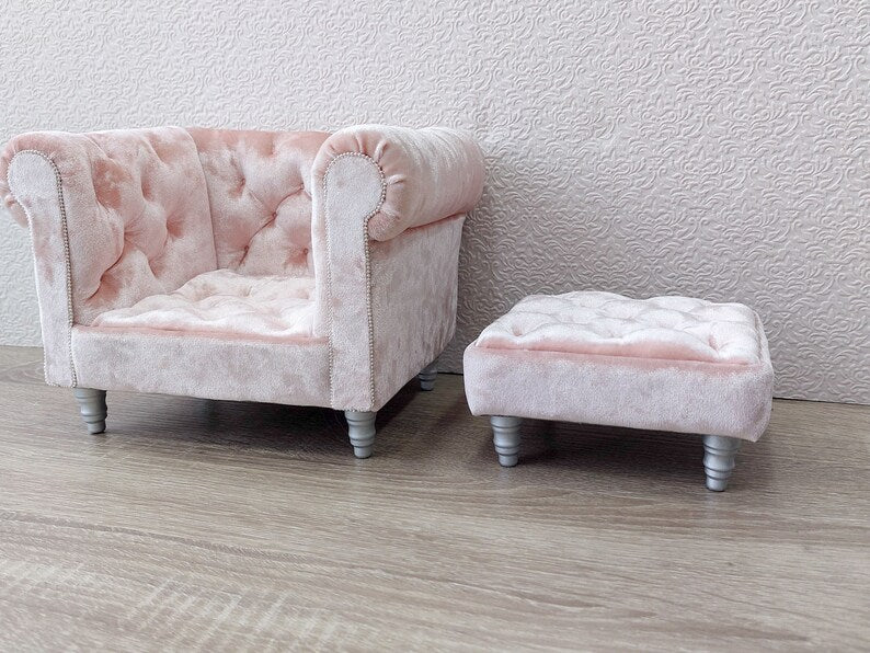 Chesterfield armchair with ottoman, pink velvet