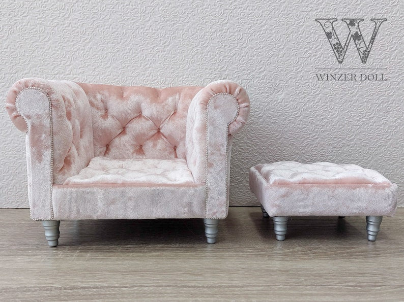 Chesterfield armchair with ottoman, pink velvet